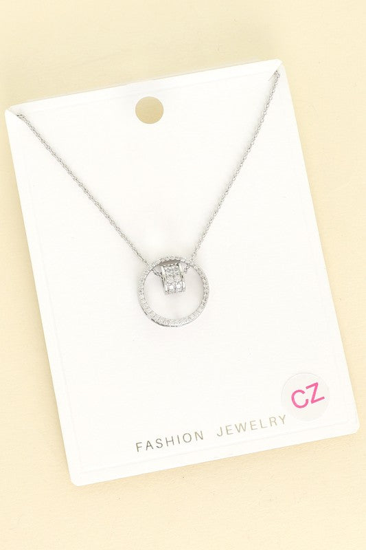 BEAUTIFUL Open Circle Bling Necklace